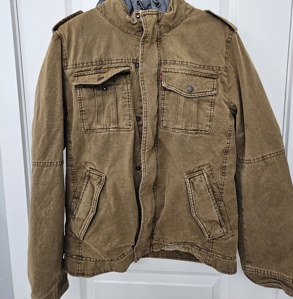 Levi'sMen’s Washed Cotton Faux Shearling Lined Hooded Military Jacket Small
